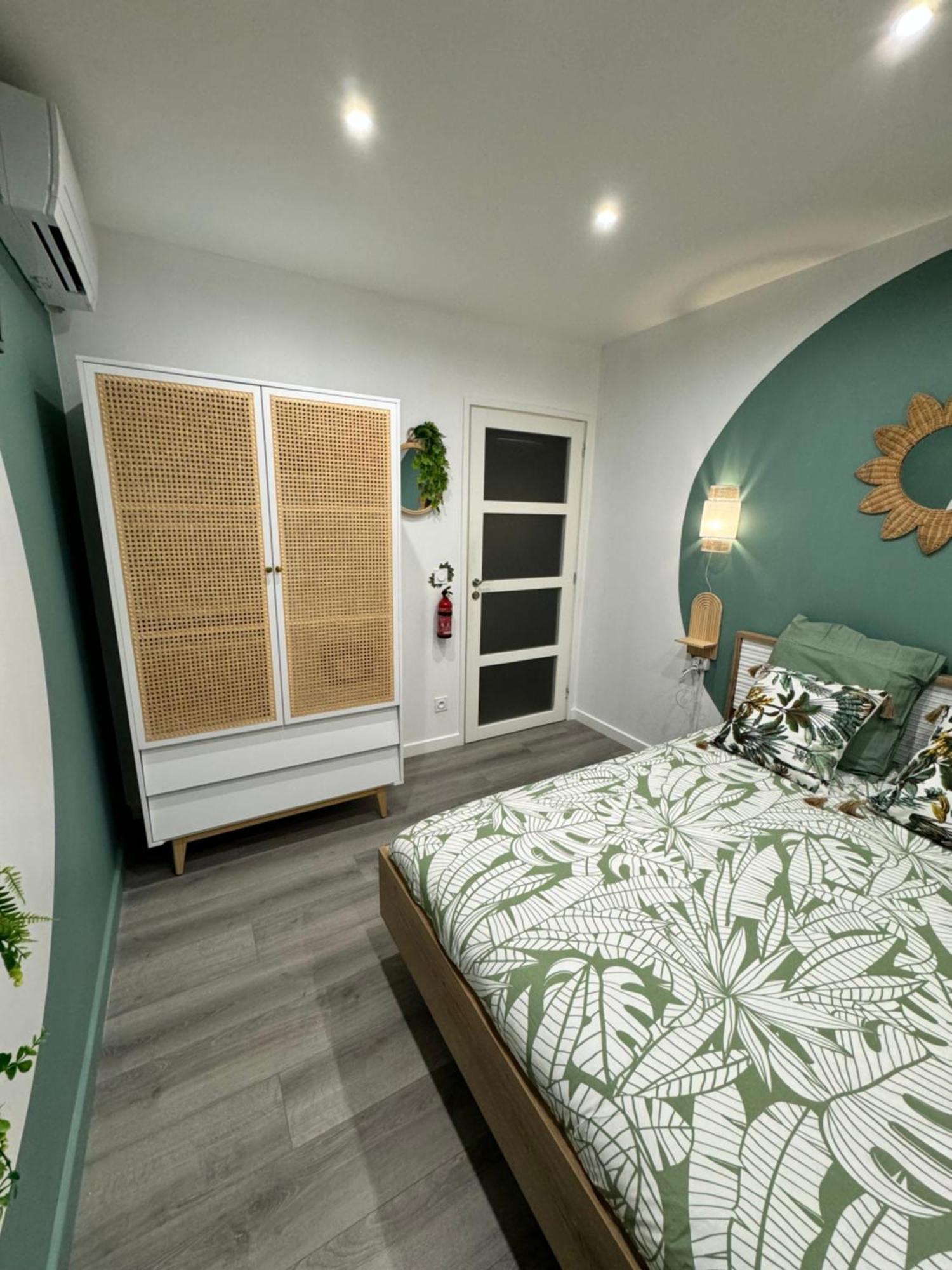 Worldroom Chambre Privee Avec Espace Commun Perpiñán Habitación foto