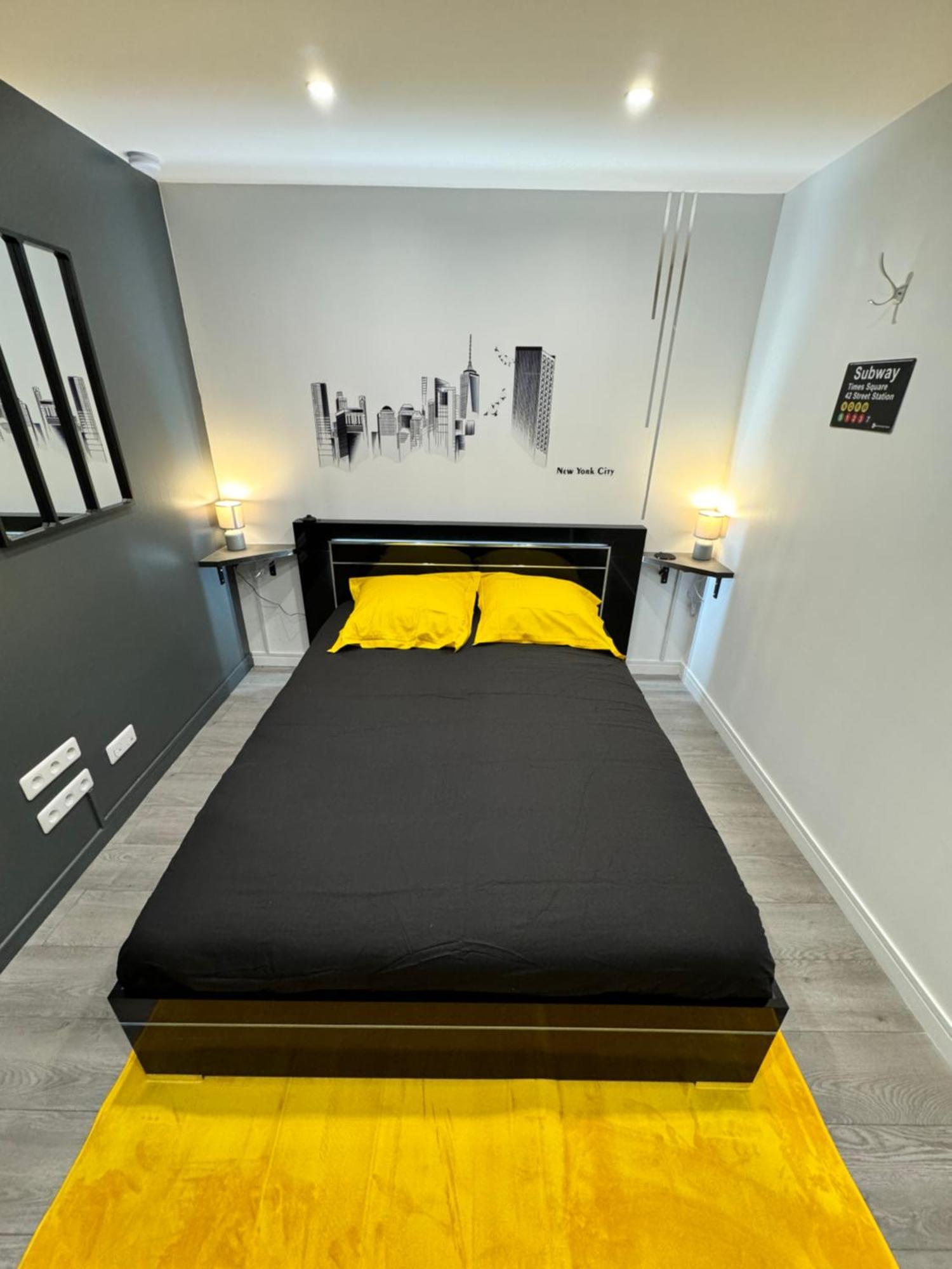 Worldroom Chambre Privee Avec Espace Commun Perpiñán Exterior foto
