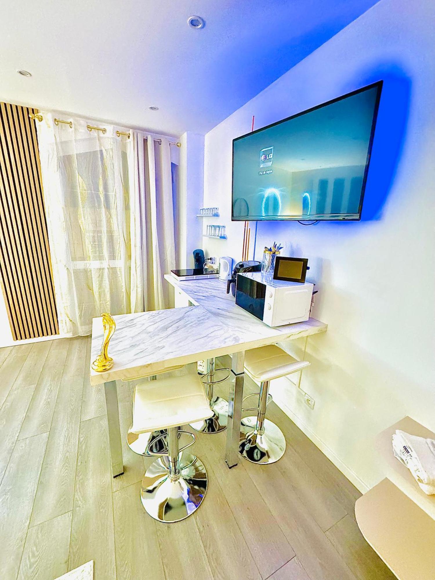 Worldroom Chambre Privee Avec Espace Commun Perpiñán Exterior foto